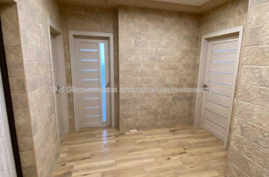 Продам квартиру, Зерновая ул. , 2 кім., 69 м², евроремонт 