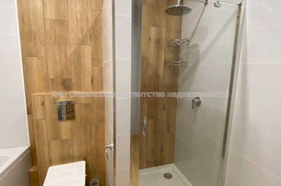 Продам квартиру, Зерновая ул. , 2 кім., 69 м², евроремонт 