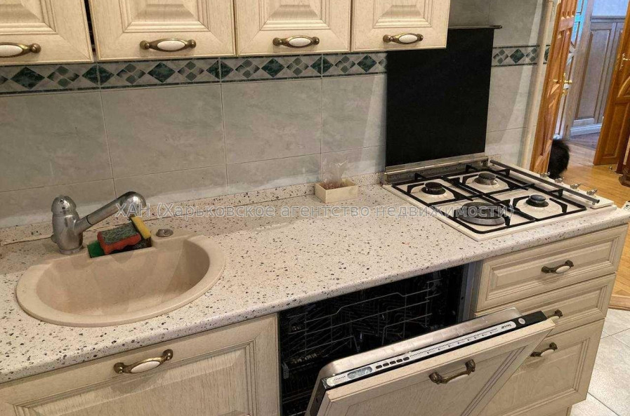 Сдам квартиру, Сумская ул. , 3  ком., 73 м², советский ремонт 