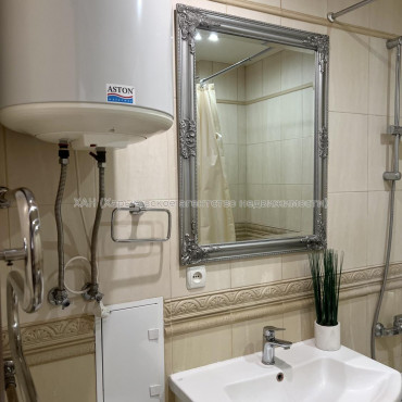 Продам квартиру, Петра Григоренко пр-т , 14 , 3  ком., 57 м², капитальный ремонт 