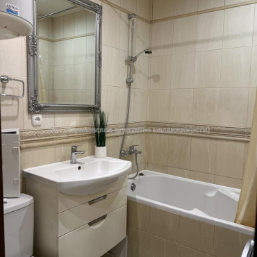 Продам квартиру, Петра Григоренко пр-т , 14 , 3  ком., 57 м², капитальный ремонт 