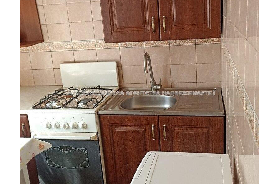 Продам квартиру, Чередниченковский пер. , 1 кім., 32.30 м², косметический ремонт 