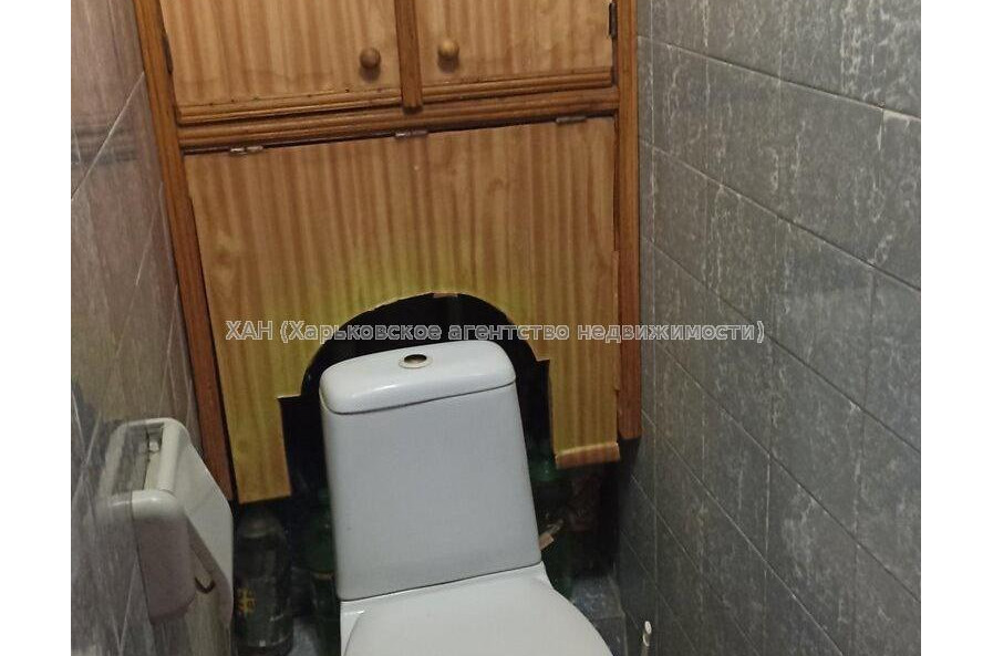 Продам квартиру, Чередниченковский пер. , 1 кім., 32.30 м², косметический ремонт 
