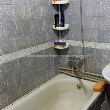 Продам квартиру, Чередниченковский пер. , 1  ком., 32.30 м², косметический ремонт 