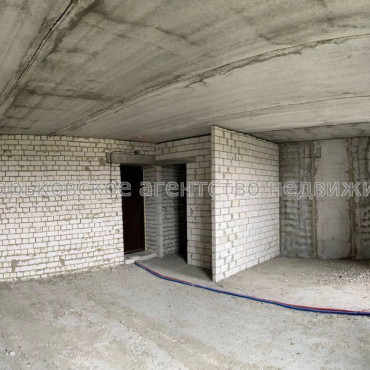 Продам квартиру, Героев Харькова просп. , 1 кім., 48.95 м², без внутренних работ 