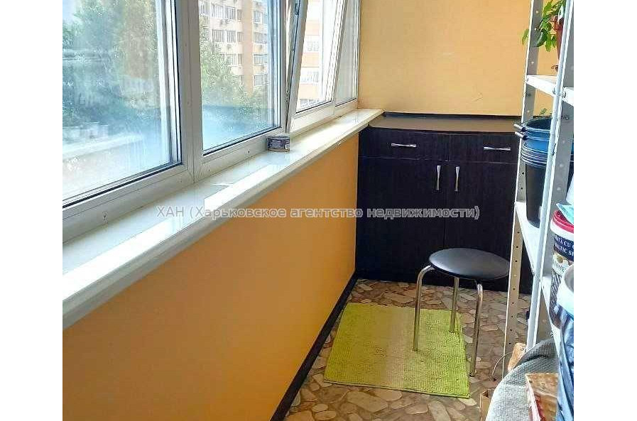 Продам квартиру, Соборности Украины ул. , 2  ком., 56 м², евроремонт 
