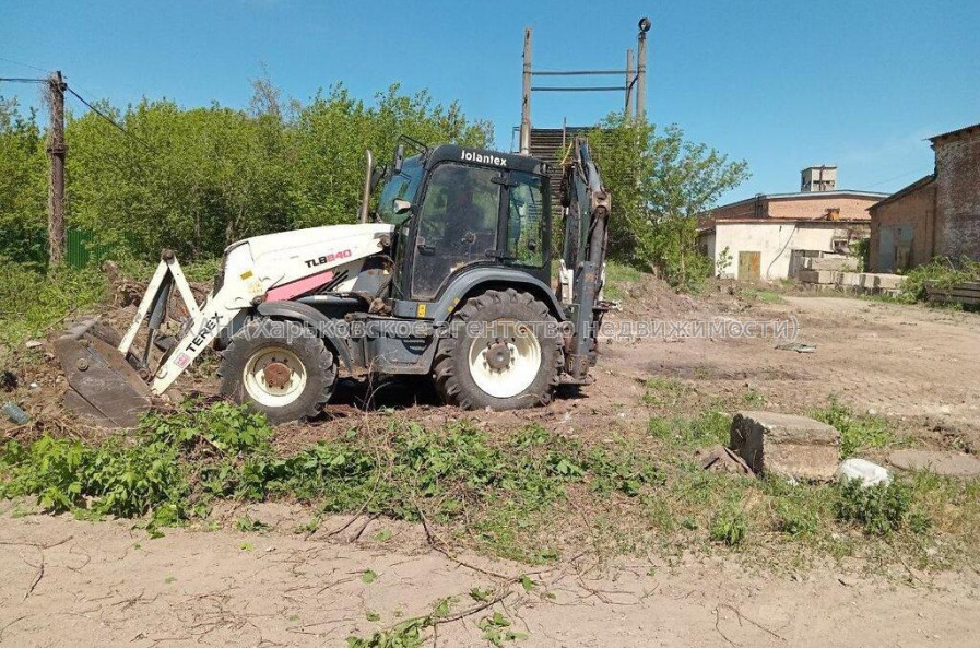 Продам нежилую недвижимость, производственное помещение , 1  ком., 211 м²