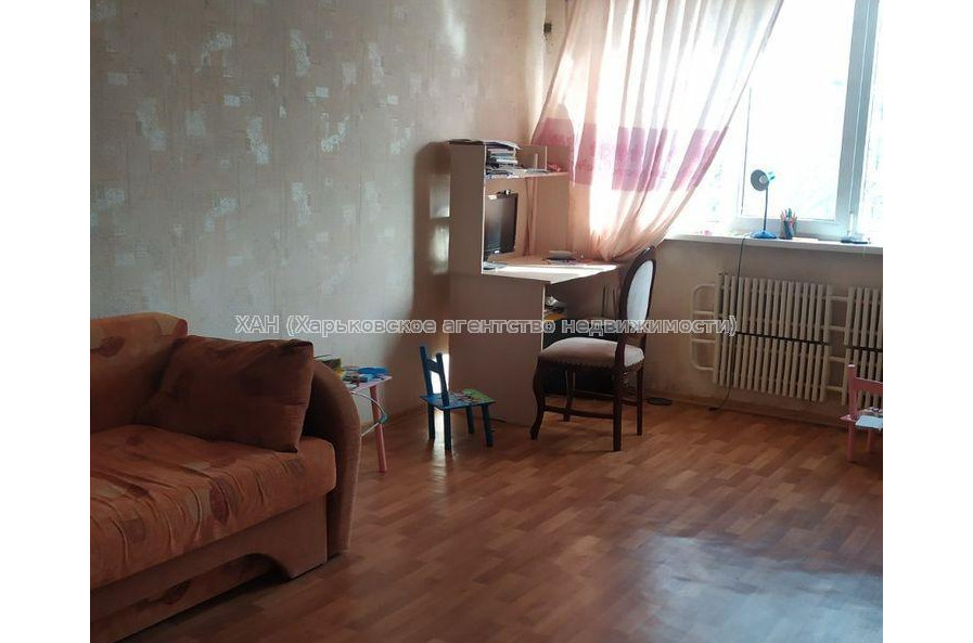 Продам квартиру, Тракторостроителей просп. , 3  ком., 70 м², косметический ремонт 