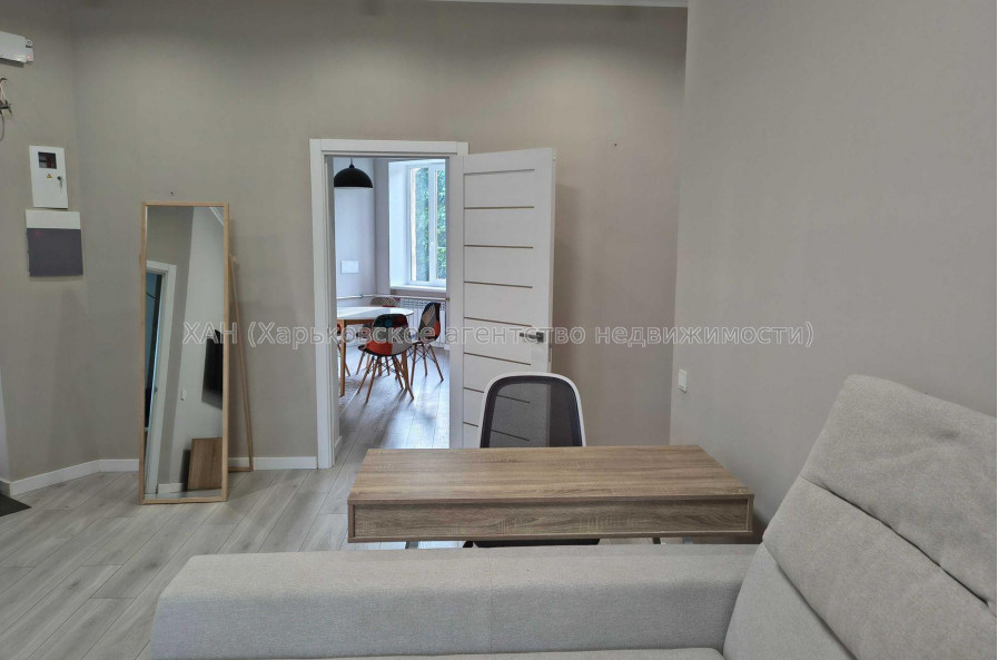 Продам квартиру, Крымская ул. , 3  ком., 77 м², авторский дизайн 