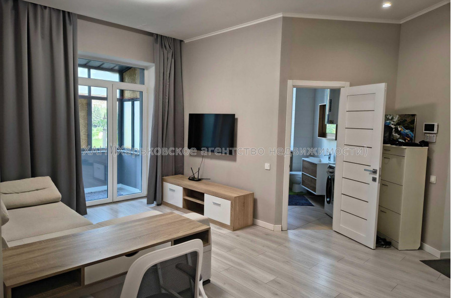 Продам квартиру, Крымская ул. , 3  ком., 77 м², авторский дизайн 