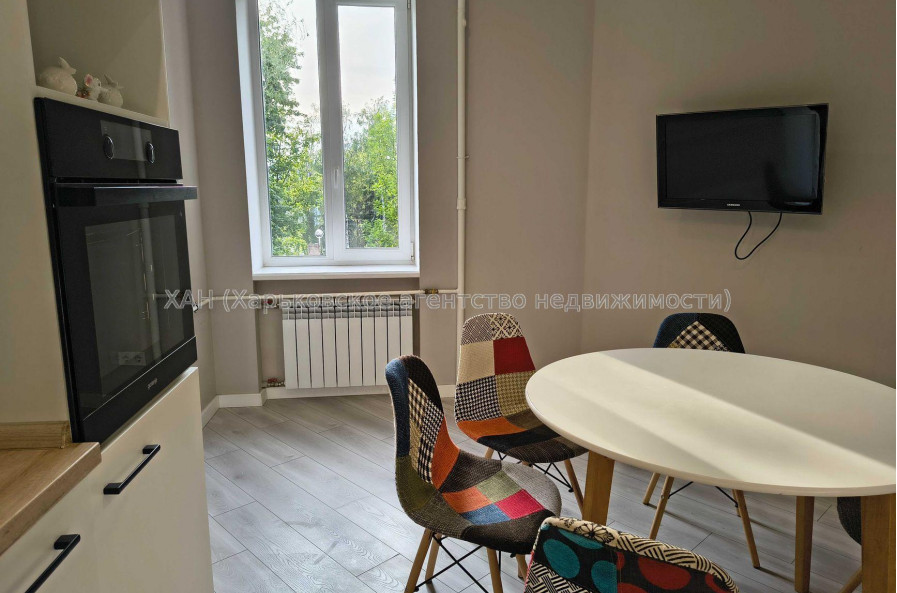 Продам квартиру, Крымская ул. , 3  ком., 77 м², авторский дизайн 