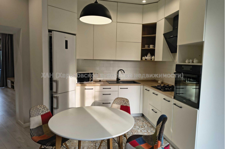 Продам квартиру, Крымская ул. , 3  ком., 77 м², авторский дизайн 