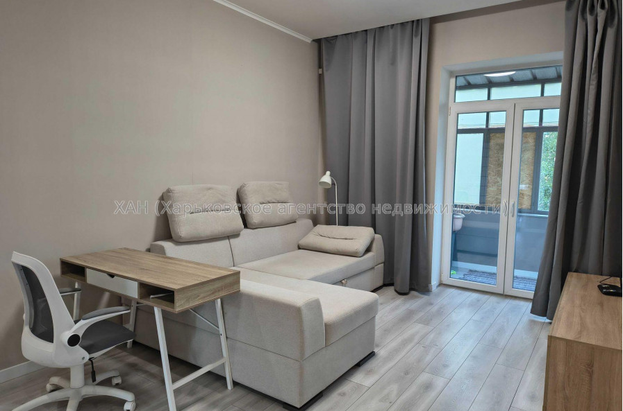 Продам квартиру, Крымская ул. , 3  ком., 77 м², авторский дизайн 