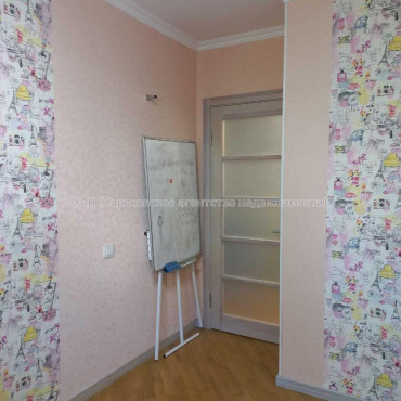 Продам квартиру, Аэрокосмический пр. , 3 кім., 64 м², евроремонт 