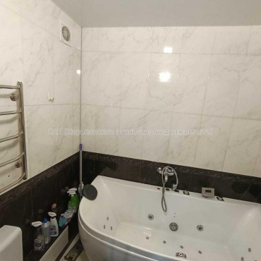 Продам квартиру, Тимирязева ул. , 2 кім., 51 м², капитальный ремонт 