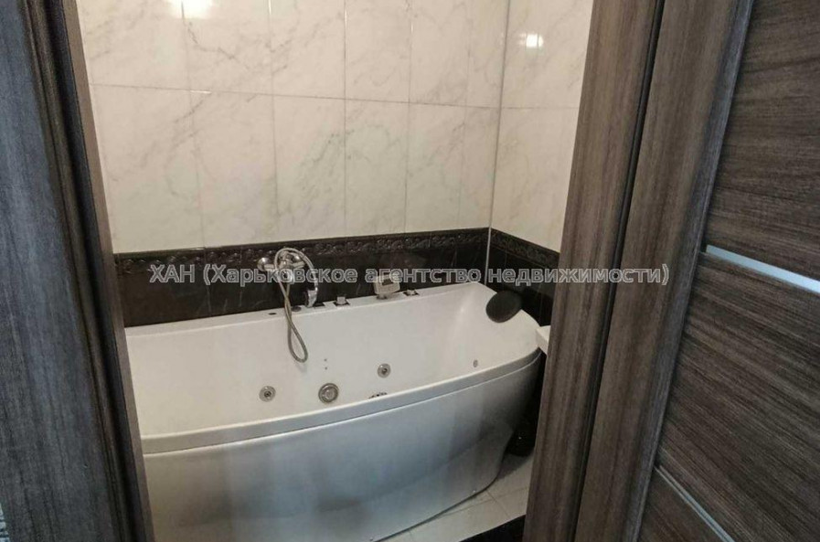 Продам квартиру, Тимирязева ул. , 2 кім., 51 м², капитальный ремонт 