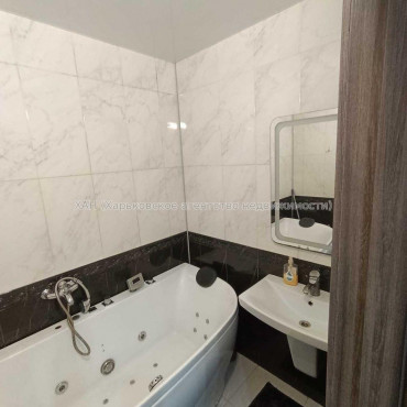 Продам квартиру, Тимирязева ул. , 2 кім., 51 м², капитальный ремонт 