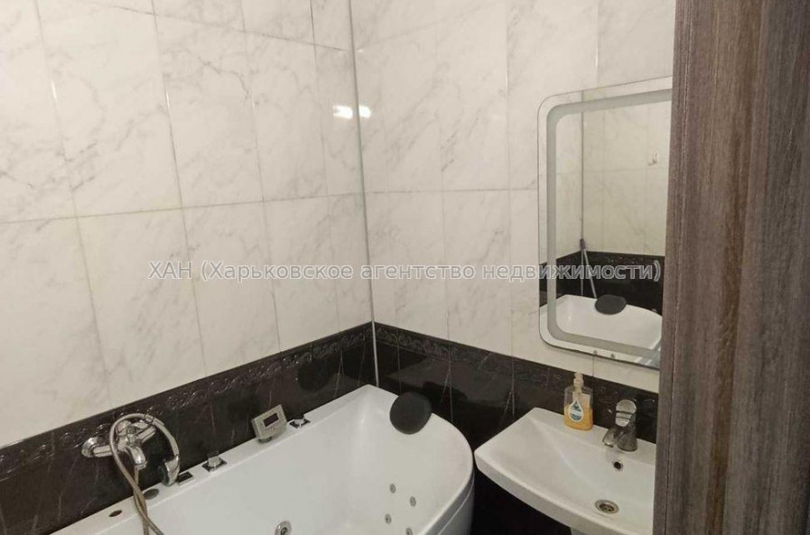 Продам квартиру, Тимирязева ул. , 2 кім., 51 м², капитальный ремонт 