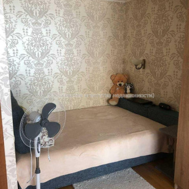 Продам квартиру, Гвардейцев Широнинцев ул. , 1 кім., 37.60 м², косметический ремонт 