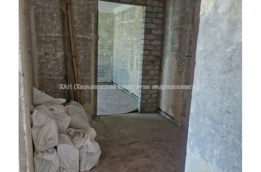 Продам квартиру, Салтовское шоссе , 2 кім., 45 м², без отделочных работ 