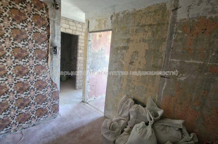 Продам квартиру, Салтовское шоссе , 2 кім., 45 м², без отделочных работ 
