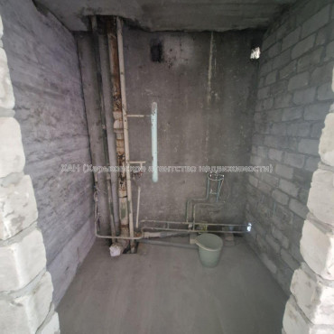 Продам квартиру, Салтовское шоссе , 2  ком., 45 м², без отделочных работ 