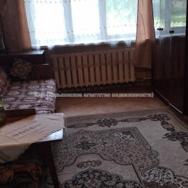 Продам квартиру, Александра Олеся ул. , 6 , 2 кім., 43 м², советский ремонт