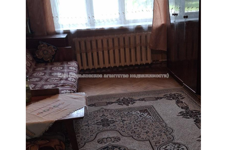 Продам квартиру, Александра Олеся ул. , 6 , 2 кім., 43 м², советский ремонт 