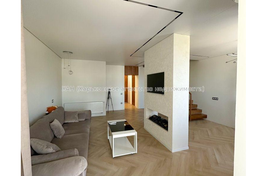 Продам квартиру, Пискуновский пер. , 4  ком., 138 м², евроремонт 