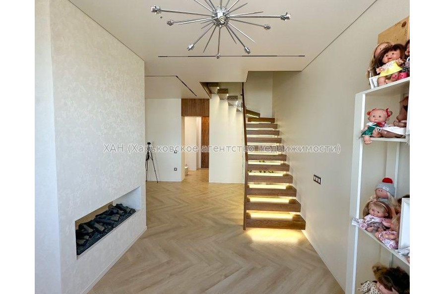 Продам квартиру, Пискуновский пер. , 4  ком., 138 м², евроремонт 