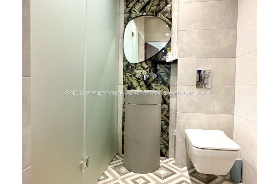 Продам квартиру, Пискуновский пер. , 4  ком., 138 м², евроремонт 