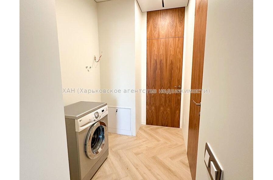 Продам квартиру, Пискуновский пер. , 4  ком., 138 м², евроремонт 