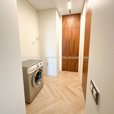 Продам квартиру, Пискуновский пер. , 4 кім., 138 м², евроремонт 