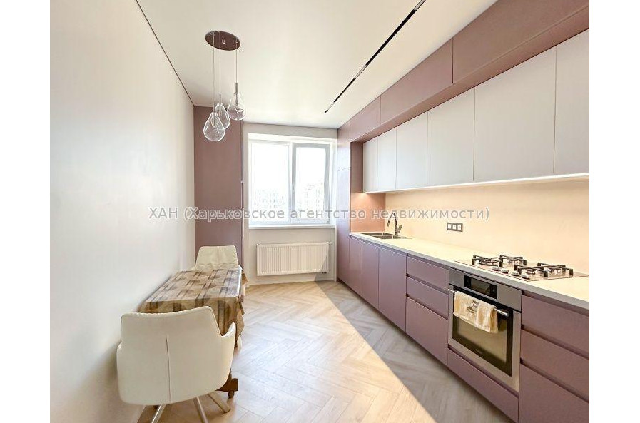 Продам квартиру, Пискуновский пер. , 4  ком., 138 м², евроремонт 