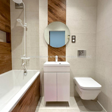 Продам квартиру, Пискуновский пер. , 4 кім., 138 м², евроремонт 