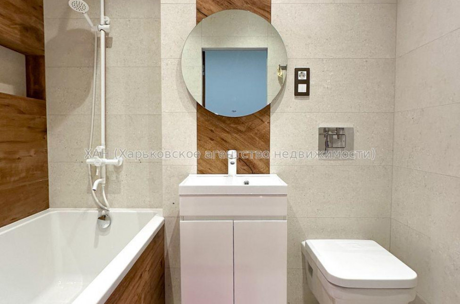 Продам квартиру, Пискуновский пер. , 4  ком., 138 м², евроремонт 