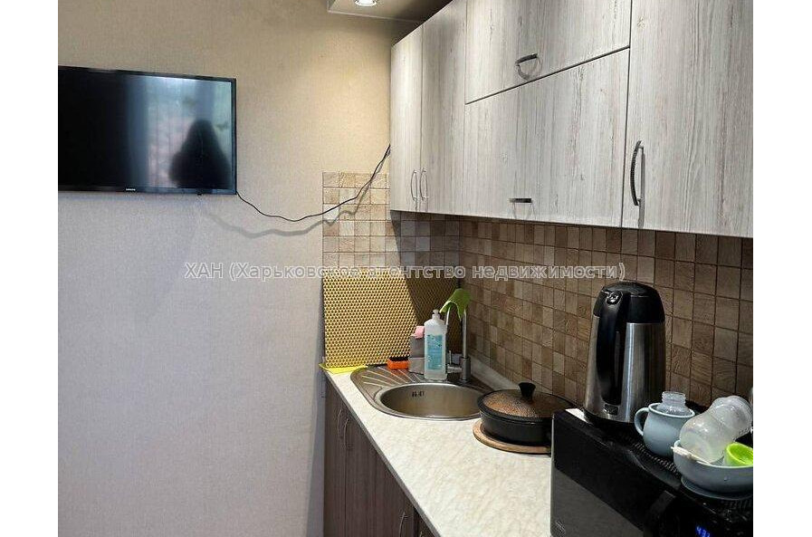 Продам квартиру, Профсоюзный бульв. , 1 кім., 40 м², капитальный ремонт 