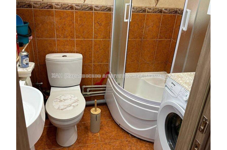 Продам квартиру, Профсоюзный бульв. , 1 кім., 40 м², капитальный ремонт 