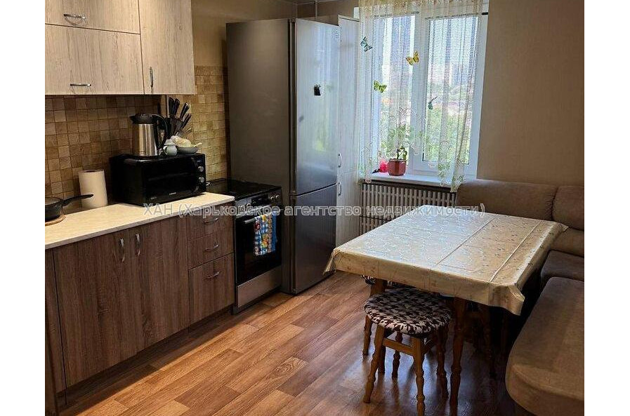 Продам квартиру, Профсоюзный бульв. , 1 кім., 40 м², капитальный ремонт 