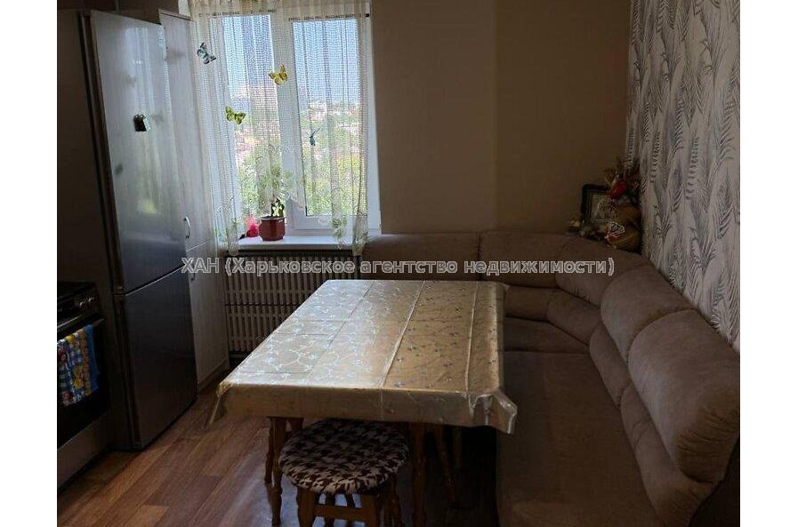 Продам квартиру, Профсоюзный бульв. , 1 кім., 40 м², капитальный ремонт 