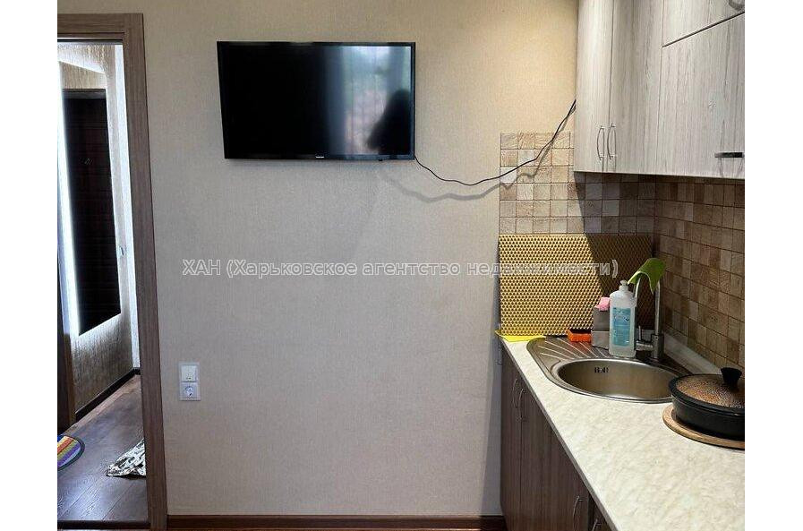 Продам квартиру, Профсоюзный бульв. , 1 кім., 40 м², капитальный ремонт 