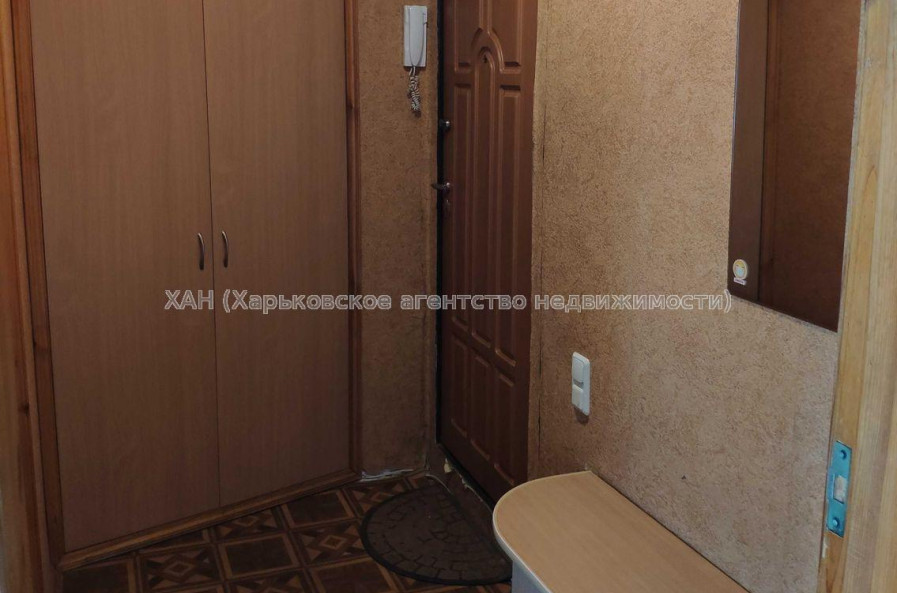 Продам квартиру, Гвардейцев Широнинцев ул. , 1 кім., 33 м², капитальный ремонт 