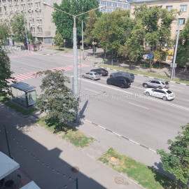 Продам квартиру, Науки просп. , 2  ком., 38 м², советский ремонт