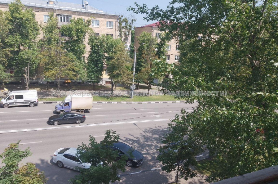 Продам квартиру, Науки просп. , 2 кім., 38 м², советский ремонт 