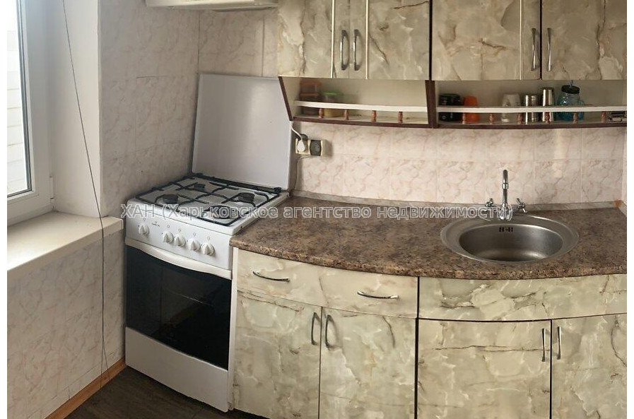 Продам квартиру, Науки просп. , 1 кім., 30 м², евроремонт 