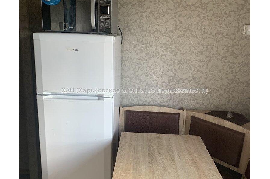 Продам квартиру, Науки просп. , 1 кім., 30 м², евроремонт 