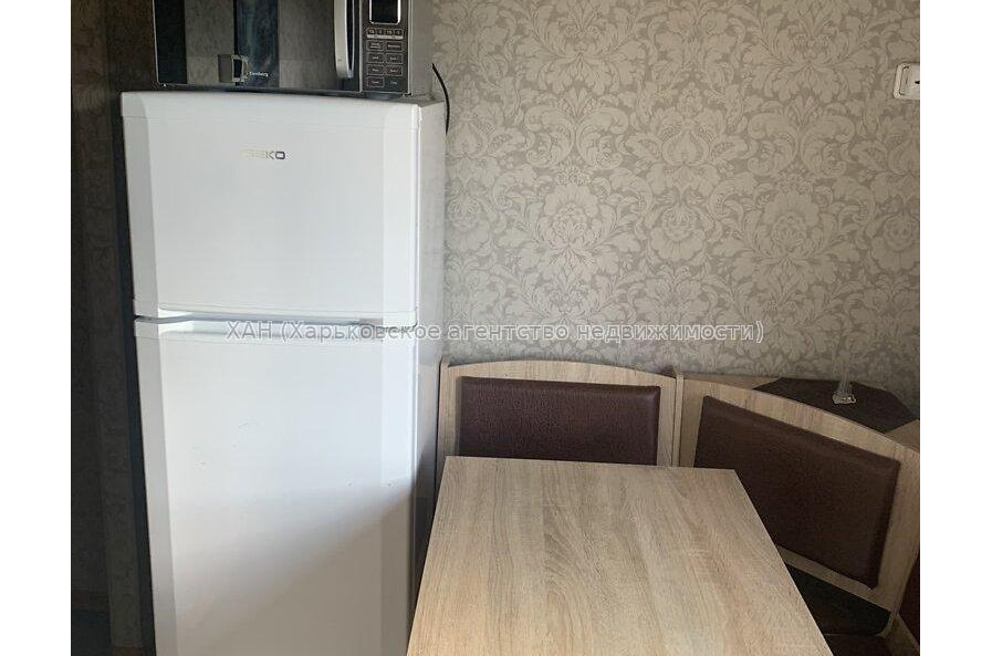 Продам квартиру, Науки просп. , 1 кім., 30 м², евроремонт 