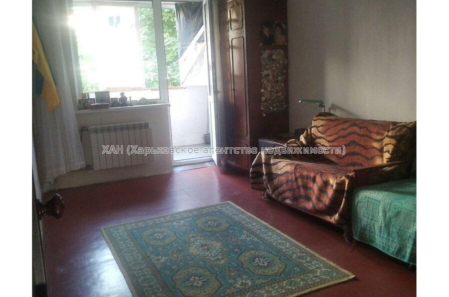 Продам квартиру, Героев Харькова просп. , 1 кім., 37 м², частичный ремонт 