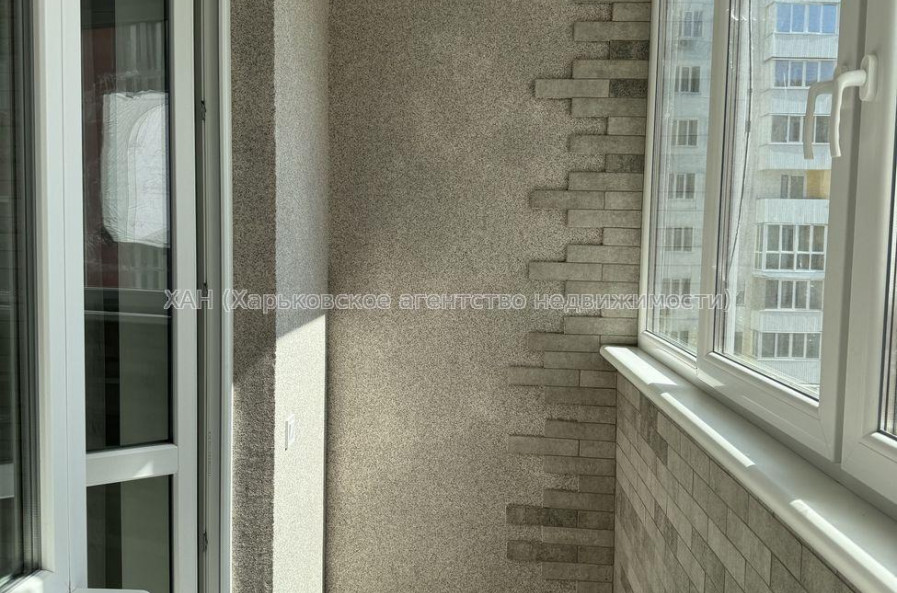 Продам квартиру, Гвардейцев Широнинцев ул. , 2  ком., 66 м², капитальный ремонт 
