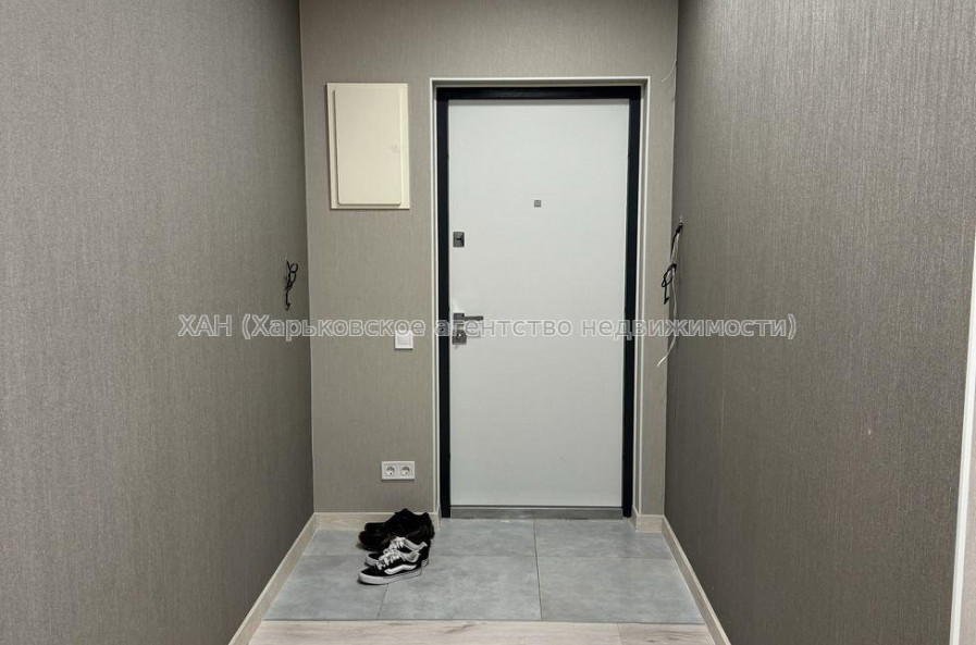Продам квартиру, Гвардейцев Широнинцев ул. , 2  ком., 66 м², капитальный ремонт 
